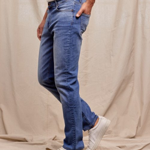 R51andCANDIANIDENIM ItalianStretchJean BrunoWash RYE51 June2024 On model 3580 1