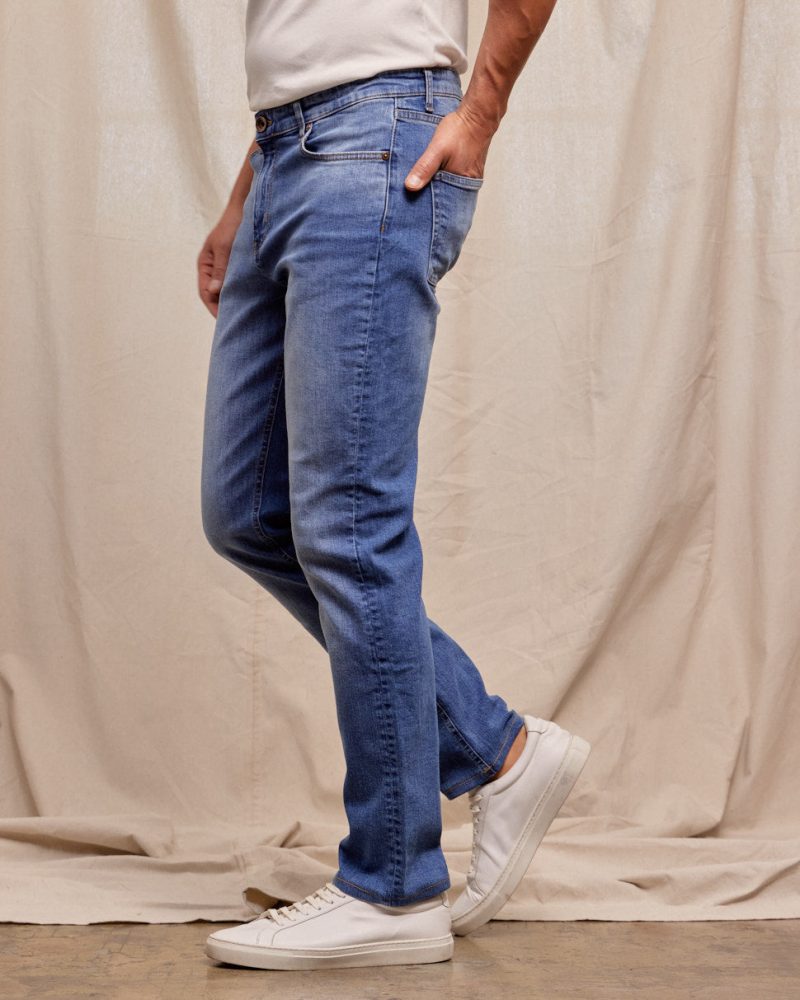 R51andCANDIANIDENIM ItalianStretchJean BrunoWash RYE51 June2024 On model 3580 1