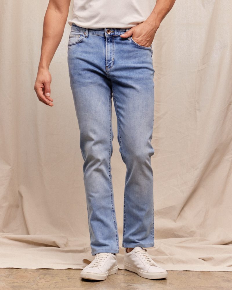 R51andCANDIANIDENIM ItalianStretchJean CarloWash RYE51 June2024 On model 3602 1