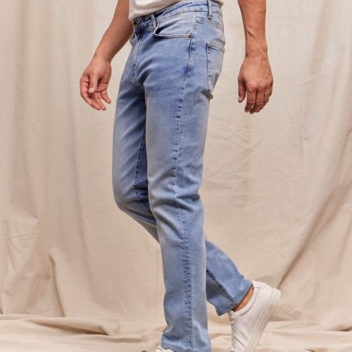 R51andCANDIANIDENIM ItalianStretchJean CarloWash RYE51 June2024 On model 3621 1