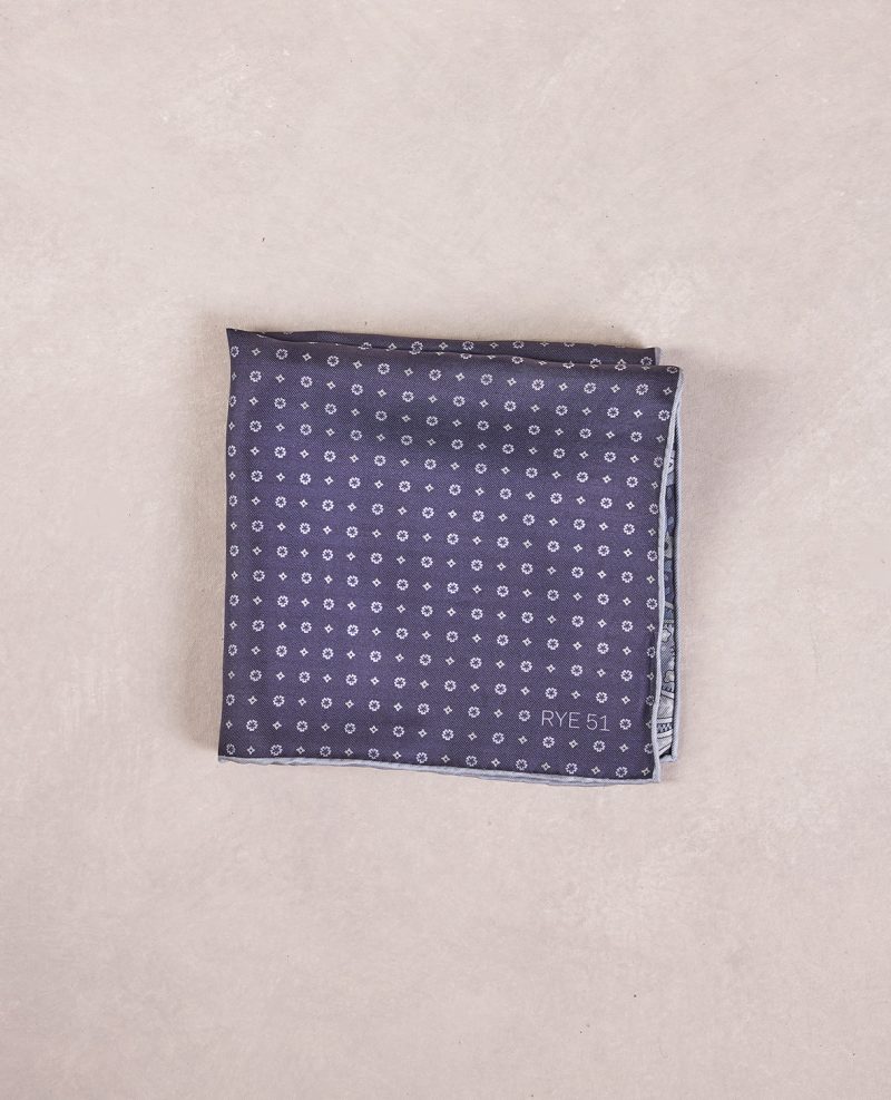 TheAmpio DoubleFacedFloral PaisleySilkPocketSquare Navy Olivine 01