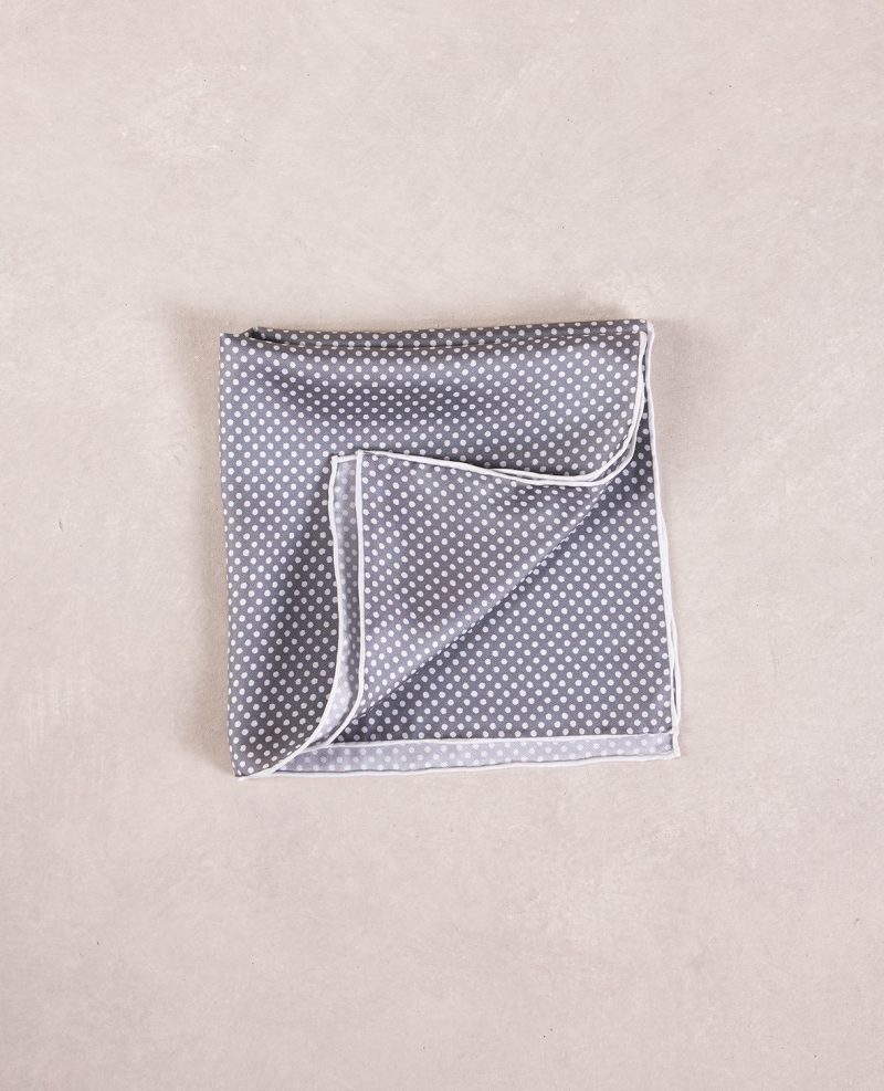 TheAmpio PinDotSilkPocketSquare Grey White 02