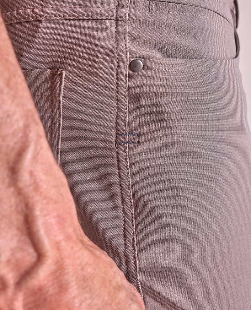 TheVoyager PerformanceKnit5PocketPant Taupe 04